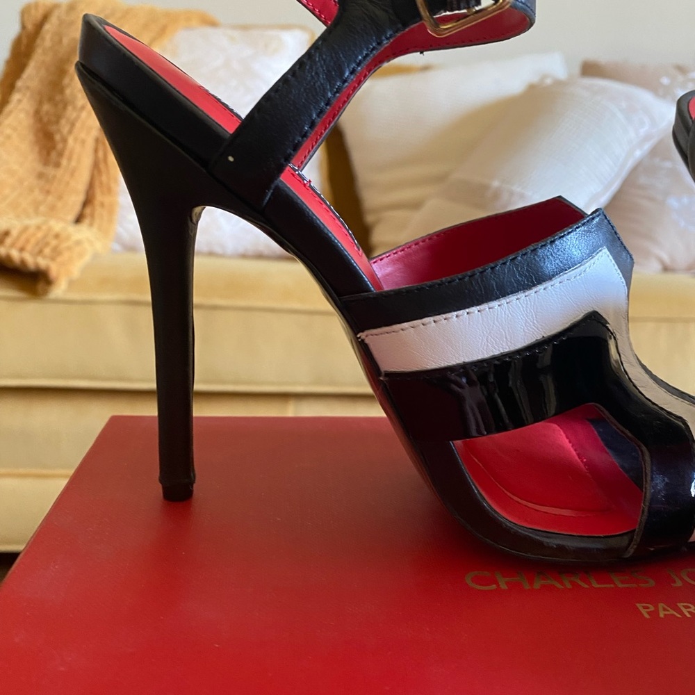 Black and white Charles Jordan heels - Picture 2 of 8